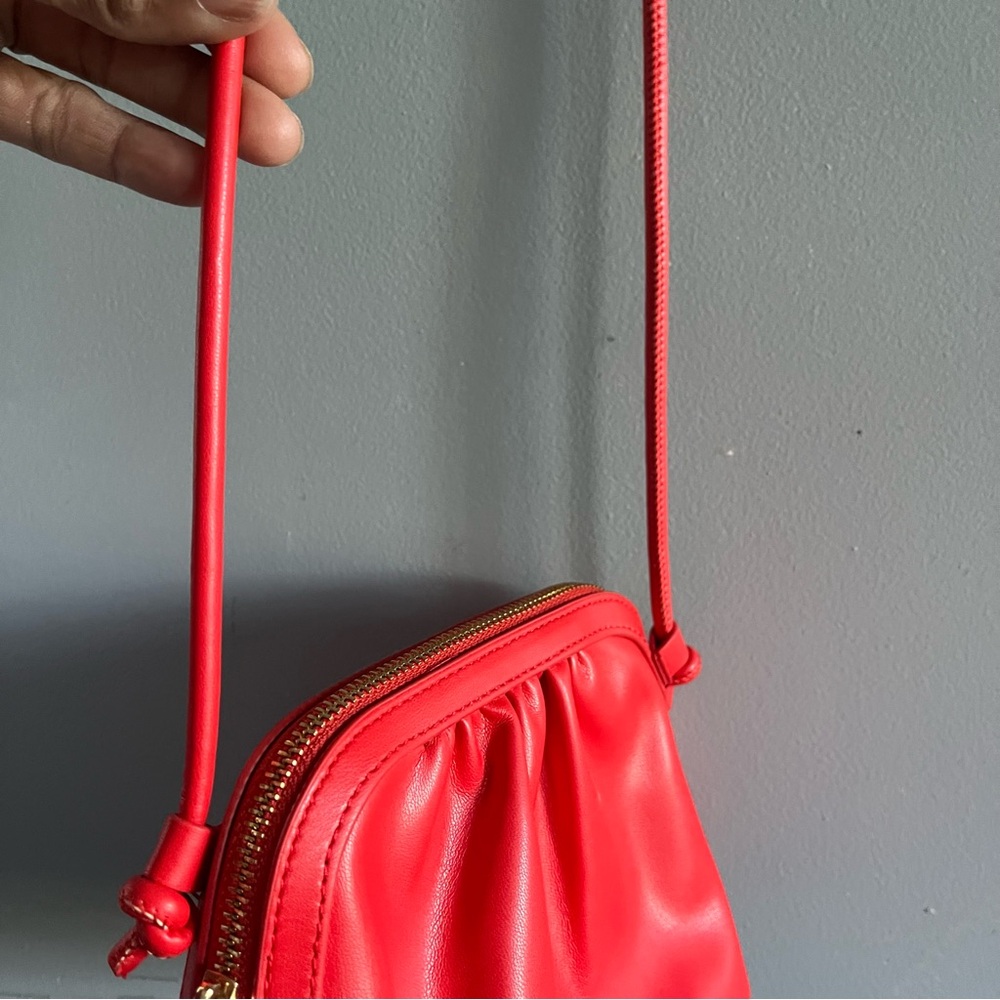 Handbag - Picture 6 of 8